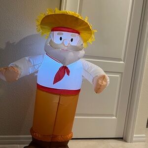 The JIBARO PR Costume Inflatable with PavaYellow Hat